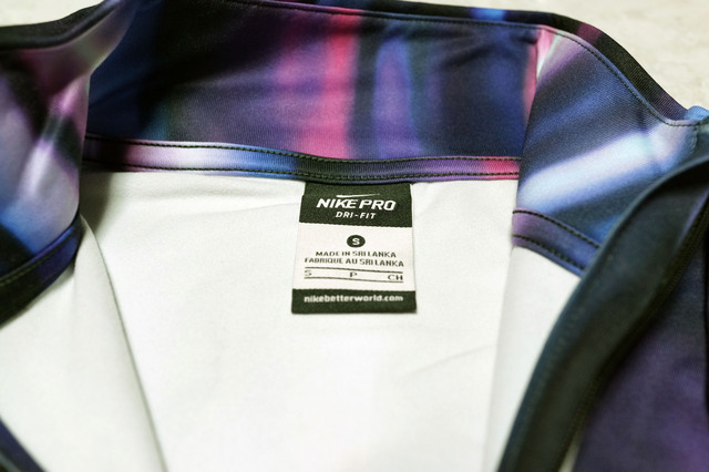 HYPERWARM_FITTED_AURORA_HALF_ZIP_SHIRT_003.jpg