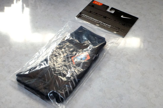 LIGHTWEIGHT_RUN_GLOVE_008.jpg