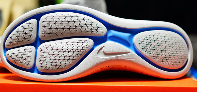 LUNAREPIC_FLYKNIT_SHIELD_003.jpg