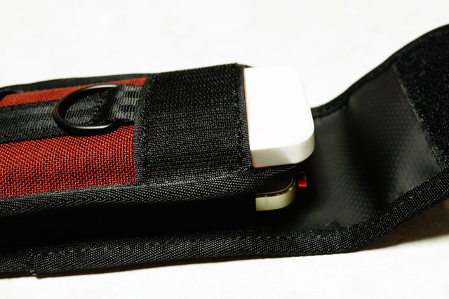 PHONE_POUCH_005.jpg