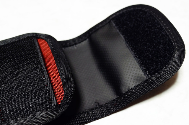 PHONE_POUCH_008.jpg