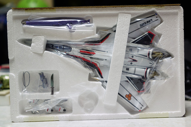 VF_25F_004.jpg