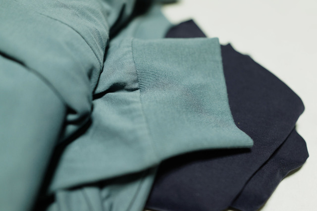 AIRism_UV_cut_Crew_neck_T_Long_sleeve_003.jpg