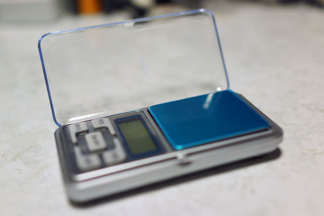 Digital_Pocket_Scale_008.jpg