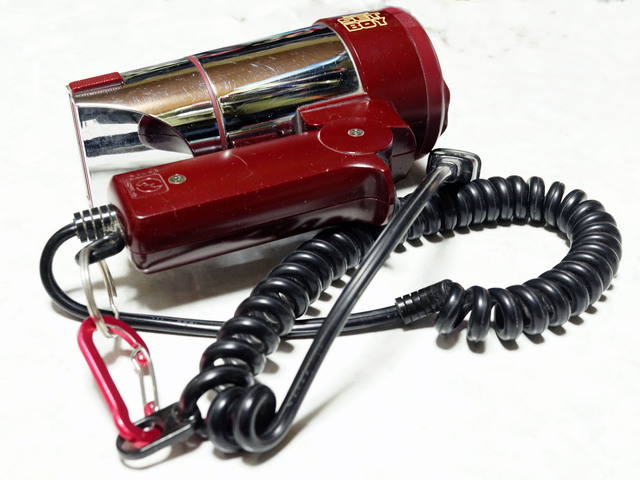 EH562_008.jpg