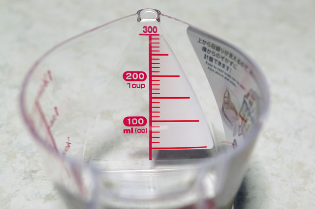 MEASURING_CUP_002.jpg