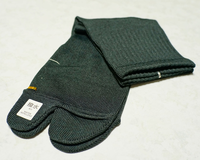 Water_Repellent_Tabi_Socks_007.jpg