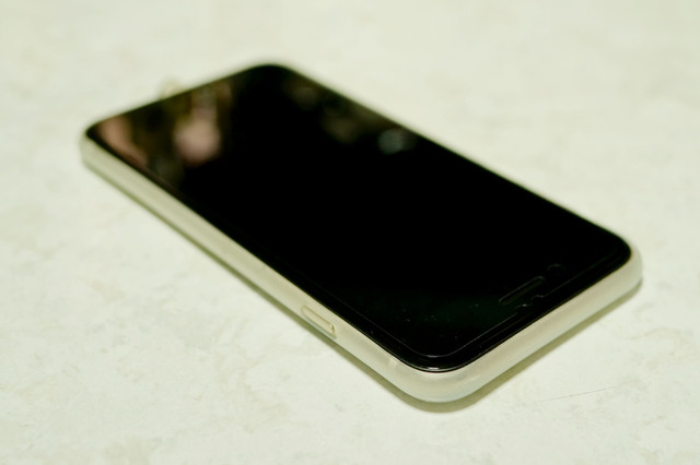 iPhone_SE3_007.jpg