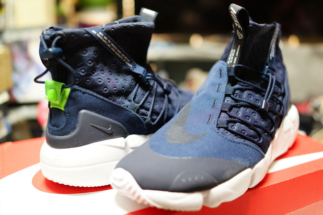 AIR_FOOTSCAPE_MID_UTILITY_TOKYO_004.jpg