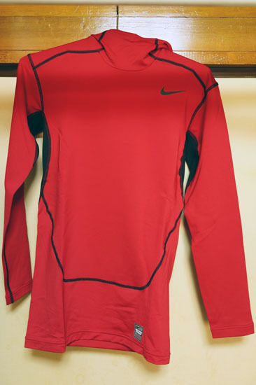 HYPERWARM_COMPRESSION_MAX_PULLOVER_005.jpg