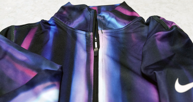 HYPERWARM_FITTED_AURORA_HALF_ZIP_SHIRT_002.jpg