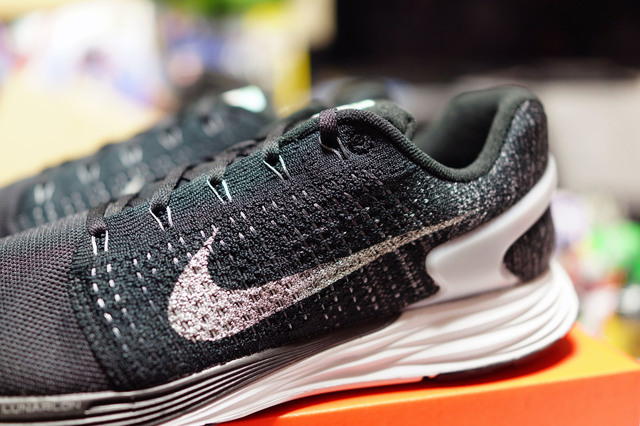 LUNARGLIDE_7_FLASH_007.jpg